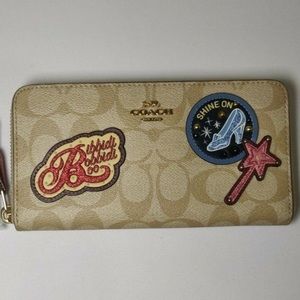 Coach x disney Cinderella wallet